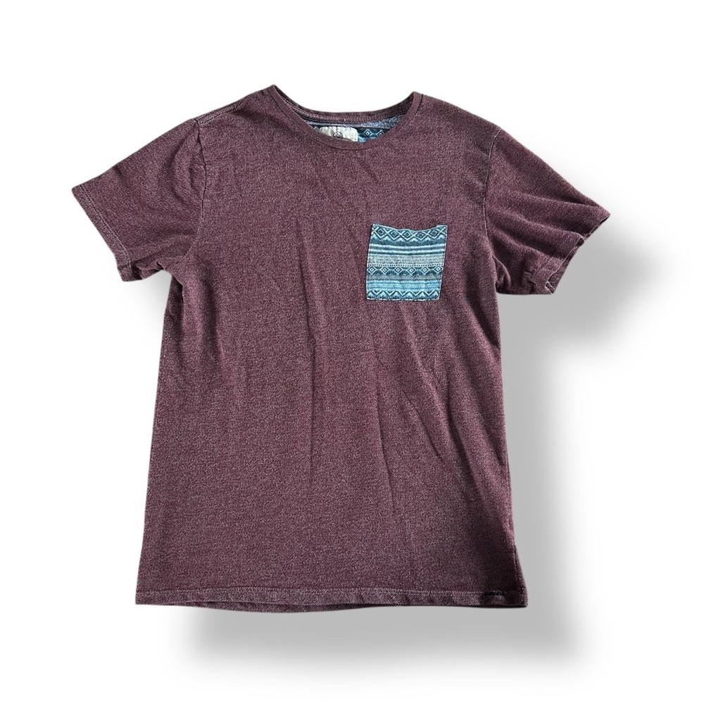 [On the Byas] Maroon T-Shirt with Blue Patterned Pocket